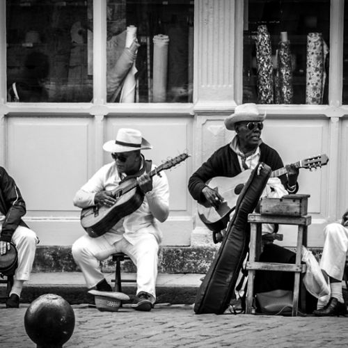 Músicos callejeros